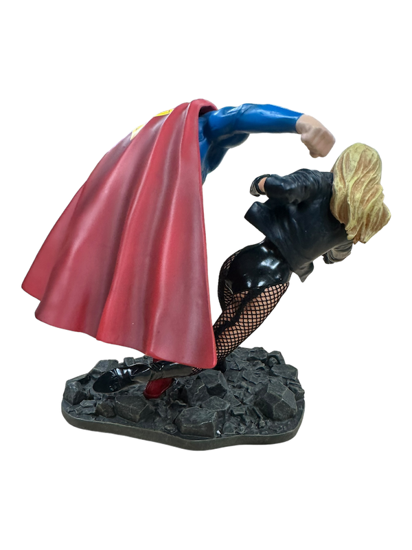 (DAMAGED) JLA BUILD A SCENE PART 2 BLACK CANARY AND SUPERMAN STATUE 1560/2200