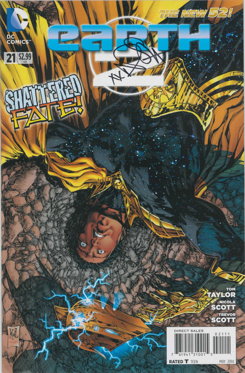 EARTH 2 #21 - SIGNED BY NICOLA SCOTT