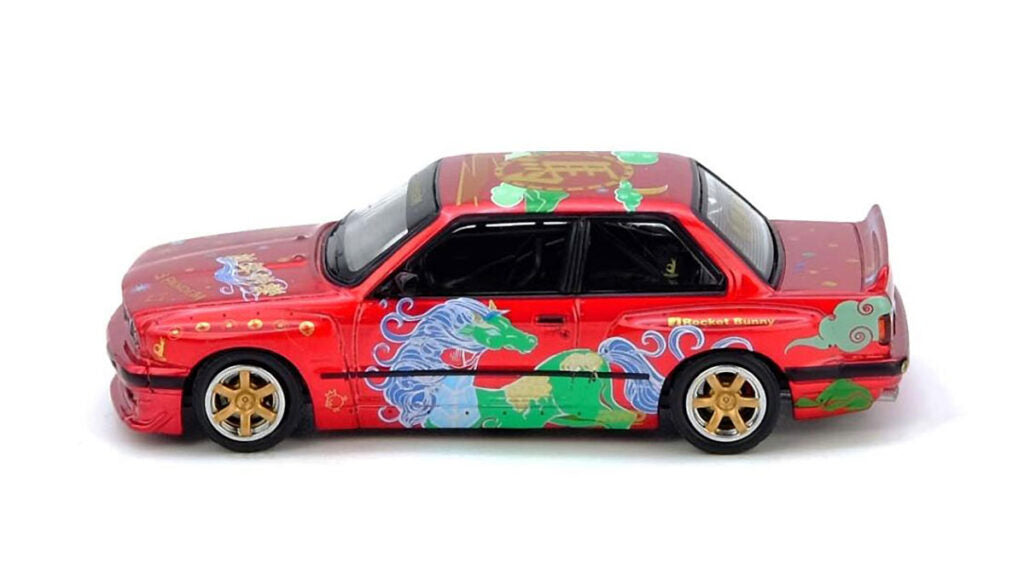 INNO64 1/64 BMW PANDEM E30 M3 CHINESE NEW YEAR THE YEAR OF THE HORSE SET