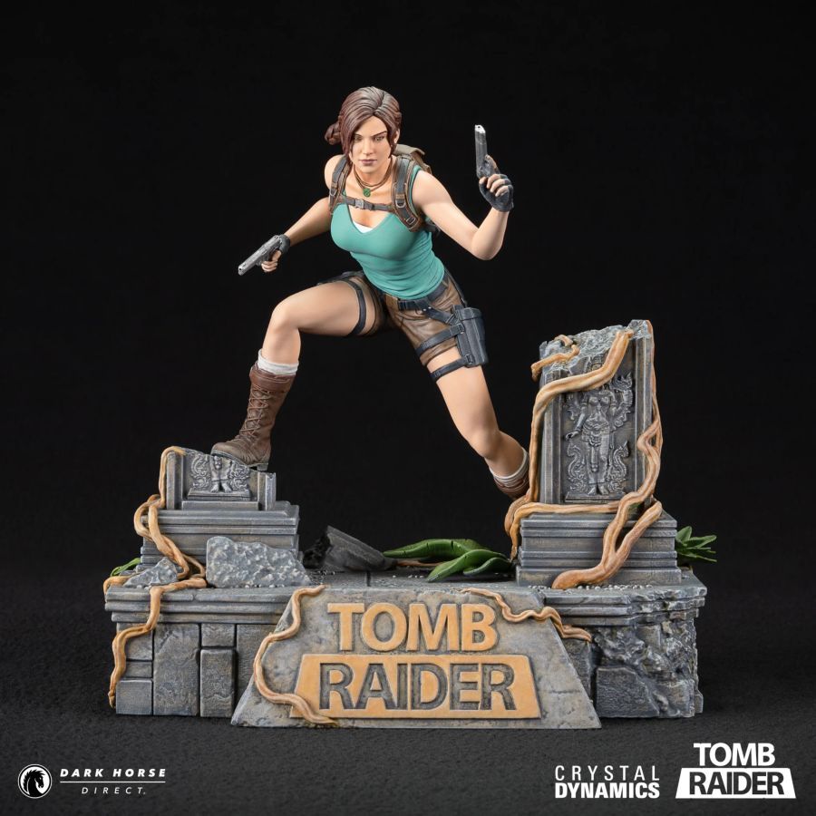 TOMB RAIDER LARA CROFT PVC STATUE