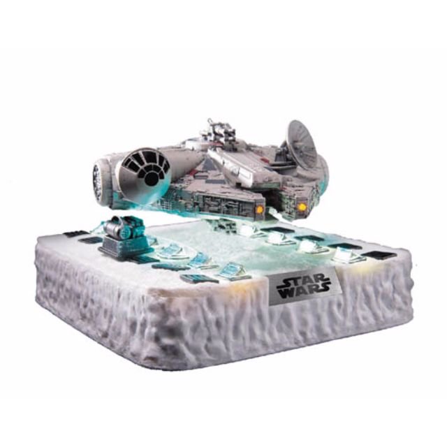STAR WARS EPV EGG ATTACK FLOATING MILLENNIUM FALCON