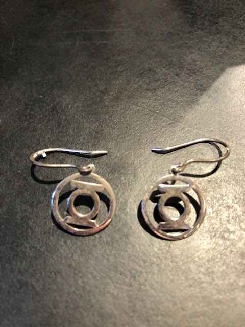 STERLING SILVER GREEN LANTERN EARRINGS WTIH HOOK