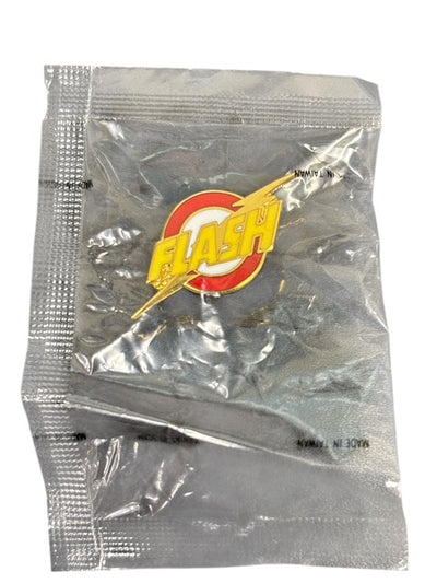 VINTAGE DC COMICS FLASH METAL BADGE (1990)