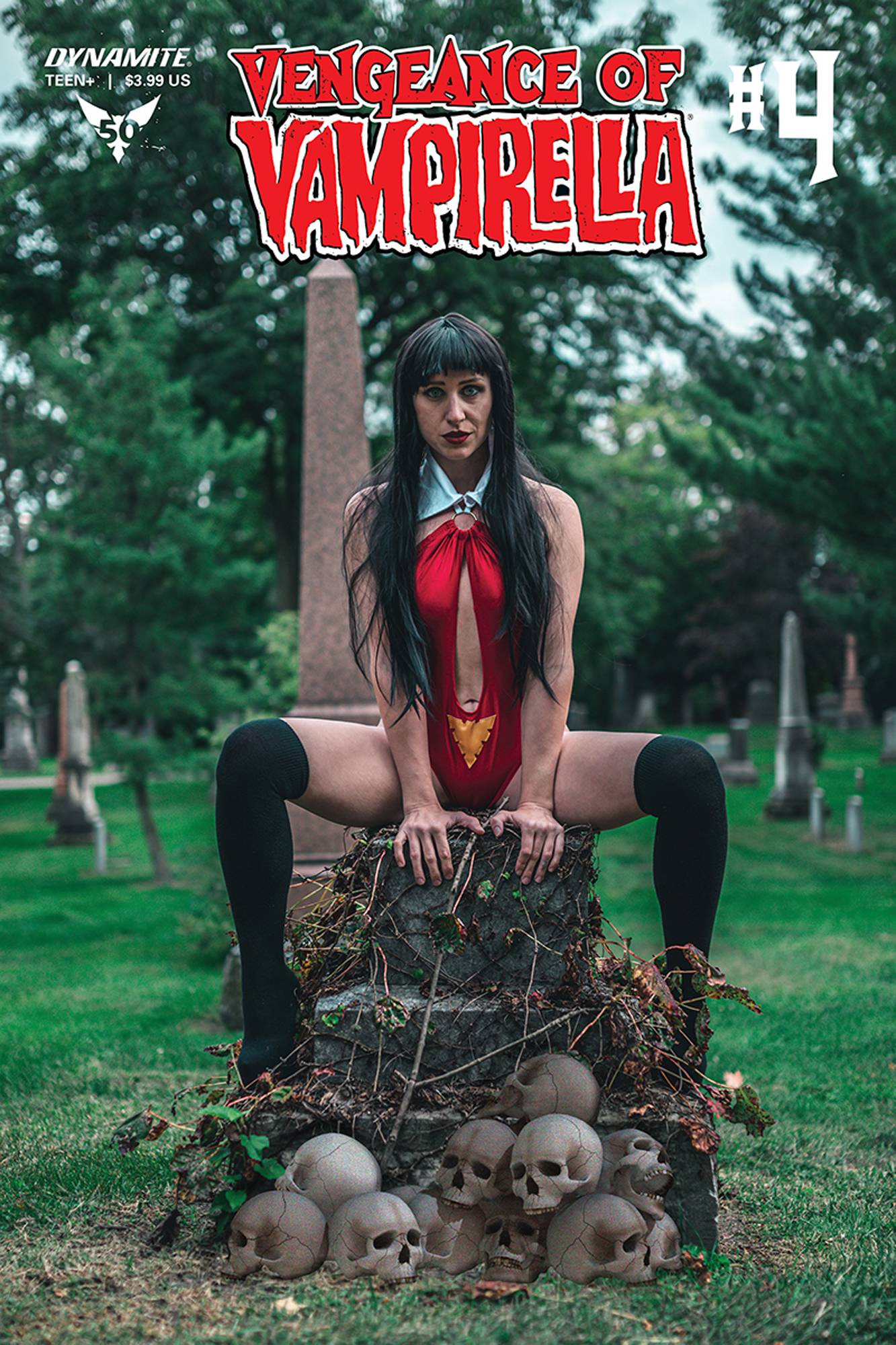 VENGEANCE OF VAMPIRELLA VOL 2 #4 CVR D COSPLAY