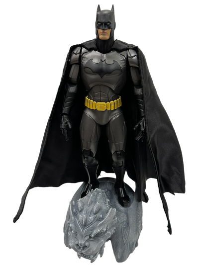 (DAMAGED) BATMAN SUPER ALLOY METAL 1/6 SCALE FIGURE BY JIM LEE