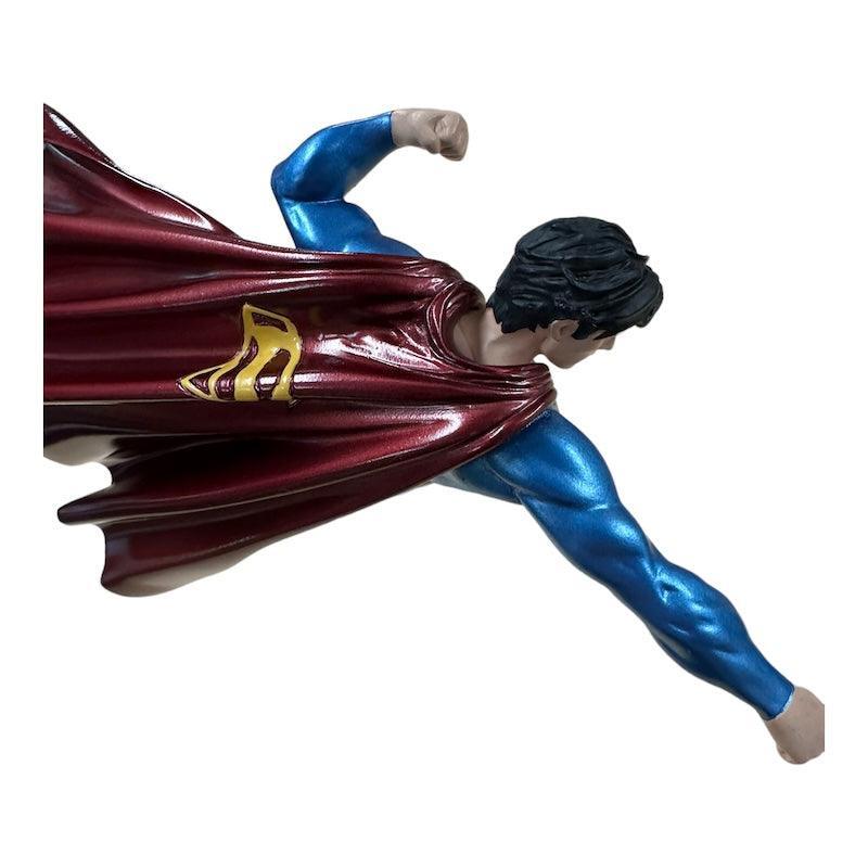 (DAMAGED) SUPERMAN THE MAN OF STEEL STATUE BY SHANE DAVIS - Kings Comics