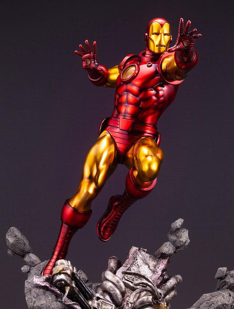 MARVEL UNIVERSE AVENGERS IRON MAN FINE ART STATUE - DAMAGED - Kings Comics