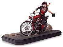 GOTHAM CITY GARAGE HARLEY QUINN STATUE - Kings Comics